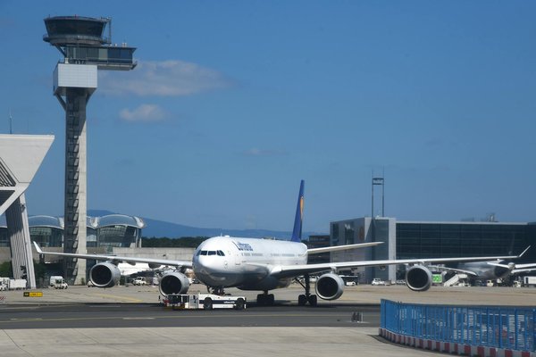 Où séjourner pour des vacances en Espagne avec des cours de cuisine méditerranéenne et des excursions en montagne?